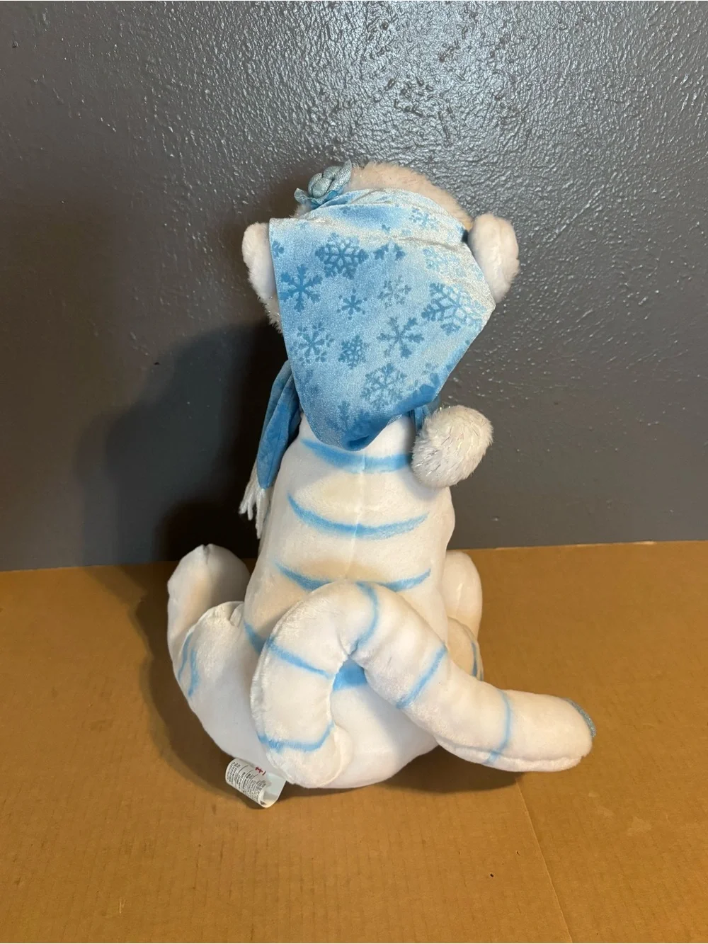 Disney Store Snowflake Tigger Pals Plush Stuffed Collection